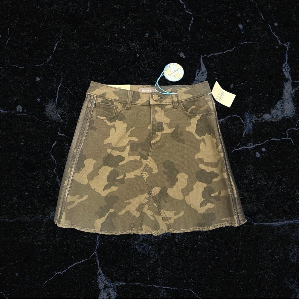 DL1961 Camouflage Mini Skirt